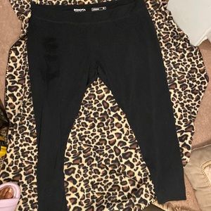 Black cotton leggings